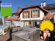 Sonnenterrassen-Mittelperle: Großzügig-helles Wohnhaus wartet auf Ihren Einzug! - Ostelsheim