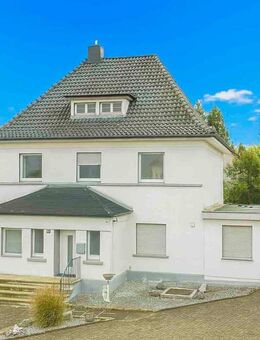 Modernisiertes 1-2-Familienhaus mit Garage und Wintergarten in attraktiver Lage von Löhne-Ort - Löhne