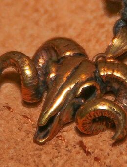 Kleiner Widderkopf Bronzeanhänger - Wuppertal