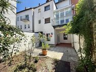 WIL-Stadt: Reihen-Mittelhaus mit schönem Garten in zentraler Lage - Wittlich