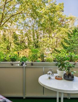 Vermietete 2,5 Zimmer Hochparterrewohnung mit modernem Tageslicht-Bad&sonniger Loggia in Schöneberg - Berlin