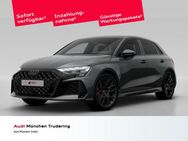 Audi RS3, Sportback onic, Jahr 2022 - München