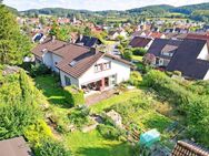 Unverbaubarer Fernblick, Einfamilienhaus mit Einliegerwohnung - Neukirchen (Sulzbach-Rosenberg)