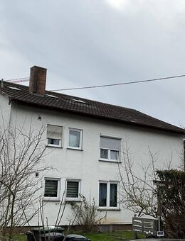 Attraktive 2-Zimmer Wohnung im Dachgeschoß in Böblingen - Böblingen