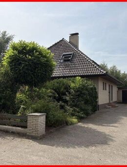 Solides und großes Einfamilienhaus in Sackgassenlage - Stadland
