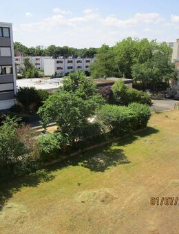 Tolle Lage Nähe Marienberg! 3 Zimmer Wohnung (ca. 70m²) mit Balkon u. Tiefgaragenstellplatz in ruhiger Wohnlage, Nürnberg - Ziegelstein - Nürnberg