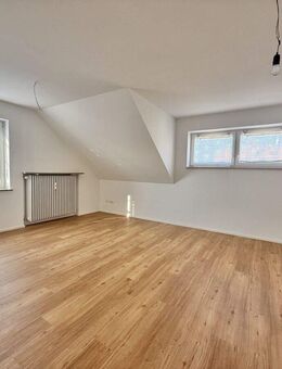 Stilvolle 4-Zimmer-Wohnung in Schwandorf - frisch renoviert & sofort bezugsfrei - Schwandorf