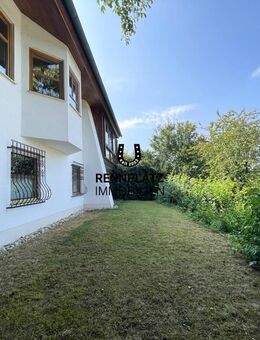Charmantes EFH mit Wintergarten, Keller und Garage in Bad Abbach. Frei. - Bad Abbach