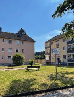 Ihr Einzug in ein neues Zuhause: bezugsfreie 3 Zimmer-Wohnung mit Balkon und PKW-Stellplatz - Leverkusen