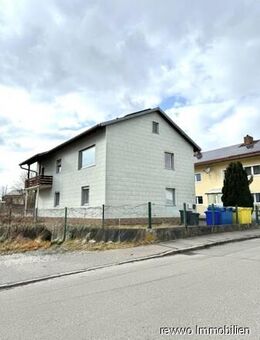 Einfamilienhaus mit großem Gründstück in Burgkirchen - Burgkirchen (Alz)