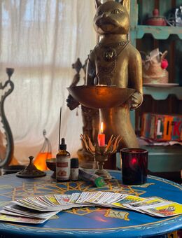 Tarot Kartenlegerin, Medium, Spirituelle Lebensberatung - Frankfurt (Main)