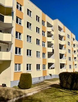 Attraktive Eigentumswohnung mit Ausblick ins Grüne in Gera - Gera