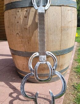 DEKO-Gitarre aus alten Hufeisen - Hahnstätten