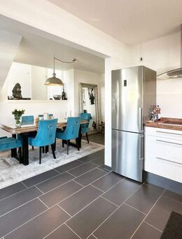 PROVISIONSFREI: Stylische Maisonette mit Dachterrasse und separater Einliegerwohnung... - Leonberg (Baden-Württemberg)