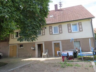 Platz für 2 Familien + Grosser Scheune - Renovierungsbedüftiges Haus in Onolzheim zu verkaufen