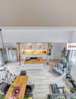 IMMOBERLIN.DE - Total modernisiert! Sehr attraktives Haus mit besonderem Charme & Sonnenterrasse in ländlicher Lage - Golßen