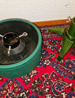 2 Christbaumständer Baumständer Weihnachtsbaum Ständer á 10 Euro TOP! - Sundern (Sauerland) Zentrum