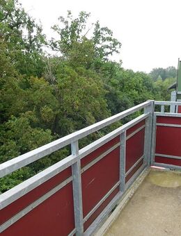 Barrierefreie Wohnung mit Balkon in ruhiger Lage! - Naumburg (Saale)