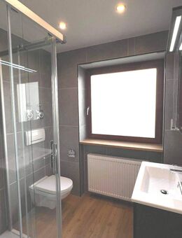 Charmante 1-Zi.-Wohnung in Hochparterre mit Loggia – frisch renoviert & zentral ! - OHNE PROVISION ! - Waldkraiburg
