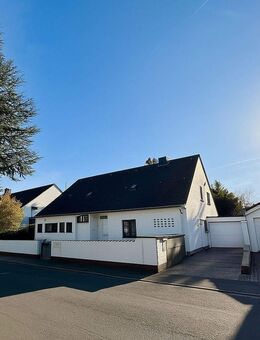 Weiße Siedlung: Exklusives Einfamilienhaus in Düsseldorf-Golzheim - nur wenige Meter bis zum Rhein - Düsseldorf