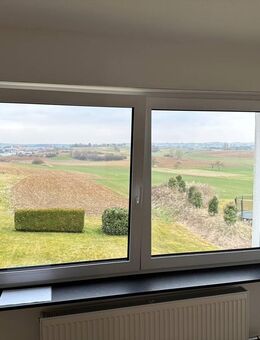 Komplett sanierte Dachgeschosswohnung in Ortsrandlage mit wunderschönem Ausblick - Horb (Neckar)