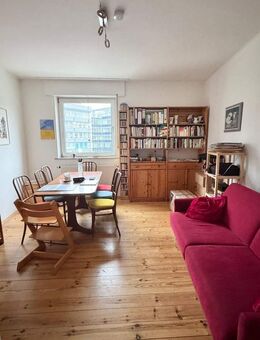 Erlenstegen ! Helle charmante, gemütliche 3-ZW, 64 m², Holzdielenböden, Gartenmitbenutzung, 2.OG ohne Aufzug - Nürnberg