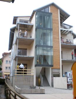 Moderne 2-Zimmer-Wohnung mit Balkon & Einbauküche in zentraler Lage von Zell am Hammersbach - Zell (Harmersbach)
