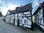 Menden Stadtmitte - Uriges, saniertes Fachwerkhaus inkl. moderner EBK (Kein Denkmalschutz) - Menden (Sauerland)