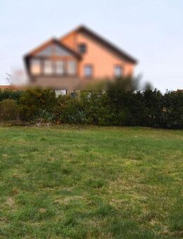 Sanierungsbedürftiges Einfamilienhaus mit Garten in Osloß! - Osloß
