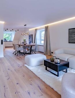 Traumhaft sanierte Maisonette-Wohnung mit drei Zimmern in Hamburg - Nienstedten - Hamburg