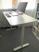 Bekamt Schreibtisch elektrisch in 65201