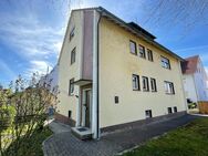 Gemütliche 3-Zimmer-DG-Wohnung, Schwedenofen, EBK, Garage, gr. Keller - Radolfzell (Bodensee)