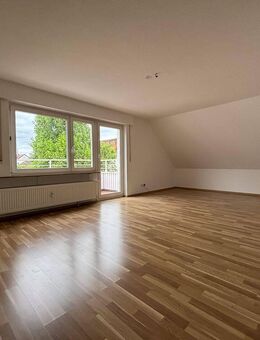 Gemütliche 3-Zimmer-Wohnung im DG zu vermieten! - Schorndorf (Baden-Württemberg)