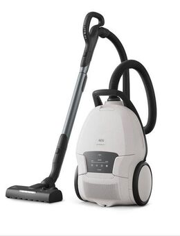 AEG Bodenstaubsauger ULTIMATE 8000 STAUBSAUGER (AB81U1SW), 650 W, mit Beutel, Starke Saugkraft, Automodus, inkl. Zusatzdüsen, 48 % Recyclingmaterial