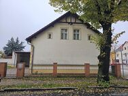 Einfamilienhaus mit ca. 180 m² auf 720 qm Grundstück inkl. Nebengebäude für Gewerbe - Fürstenwalde (Spree)