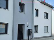 Schön im Dachgeschoss inklusive Einbauküche - Hemau