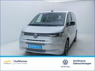 VW T7 Multivan, Multivan IQ-LIGHT, Jahr 2023 - Berlin