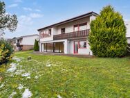 Charmantes Einfamilienhaus mit Einliegerwohnung, Garage, Garten und Ausblick in Ellwangen-Rindelbach - Ellwangen (Jagst)