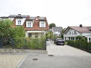 Doppelhaushälfte mit Terrasse und Garten + Einbauküche + Solaranlage + Stellplätze am Haus + ..... - Krumbach (Schwaben)