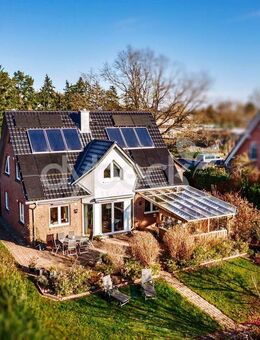 Energieeffizienzklasse A+. Exklusives Architektenhaus mit Einliegerwohnung in Feldrandlage. - Südergellersen