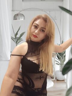 NEU in KÖLN 🔥 ELLA 30J. 🔥 sinnlich und geil ☎🕛 24H erreichbar auch für Party 🔥 TOP SERVICE 🚗💨 Haus- und Hotelbesuche