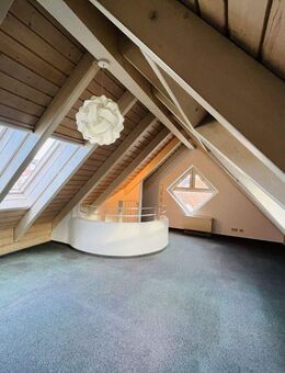 Aidlingen: Zentral gelegene und ruhige Maisonette-Wohnung - Aidlingen