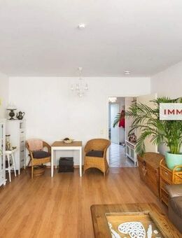 IMMOBERLIN.DE - Kapitalanlage! Sympathische Wohnung mit Südloggia & Tiefgaragenstellplatz in harmonischer Lage - Großbeeren