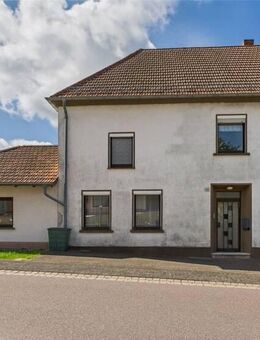15 MIN. BIS L-REMICH: WOHNHAUS MIT ELW + GROSSER GARAGE - Freudenburg