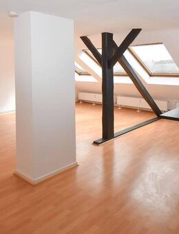 Sonnige Dachgeschosswohnung in der City von Hildesheim! - Hildesheim