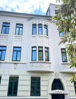 Vermietete Altbauwohnung mit Balkon, Stuckelementen und Stellplatz in Leipzig-Reudnitz - Leipzig