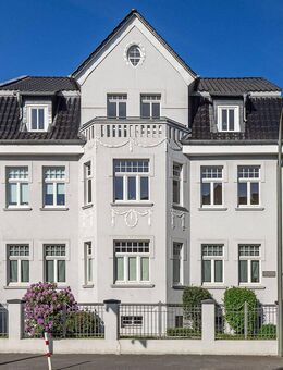 Hochwertig renoviertes Mehrfamilienhaus: Stadtvilla mit vier Wohnungen und Garten mitten in Neheim! - Arnsberg