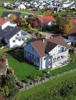 -Großzügiges Anwesen in Toplage- Inkl. Wellness, idyllischem Garten und Mehrgenerationen-Potenzial! - Tettnang