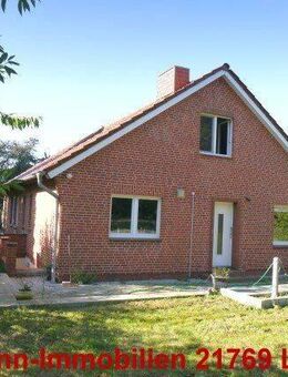 Saniertes Wohnhaus, Teilkeller, Fußbodenheizung, 2 Bäder, elektrische Außenjalousien (Solar) - Hechthausen