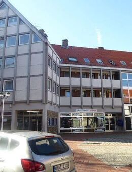 Im Zentrum: Helle, große 2-Zimmer-Wohnung mit Einbauküche - Osterode (Harz)